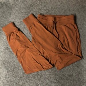 Lululemon Copper Joggers in size 4